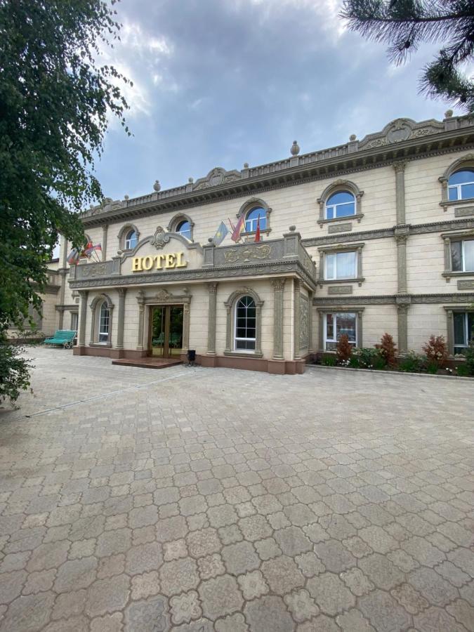 Hotel Astam Kosztanaj Kültér fotó