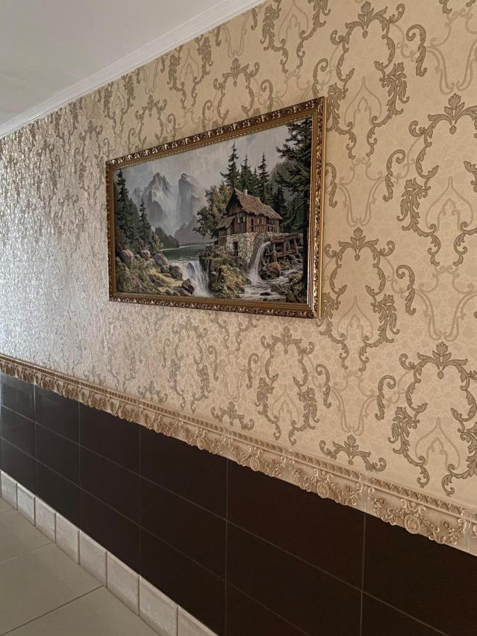 Hotel Astam Kosztanaj Kültér fotó