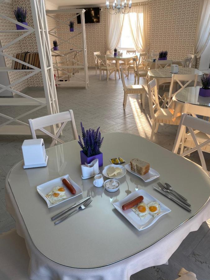 Hotel Astam Kosztanaj Kültér fotó