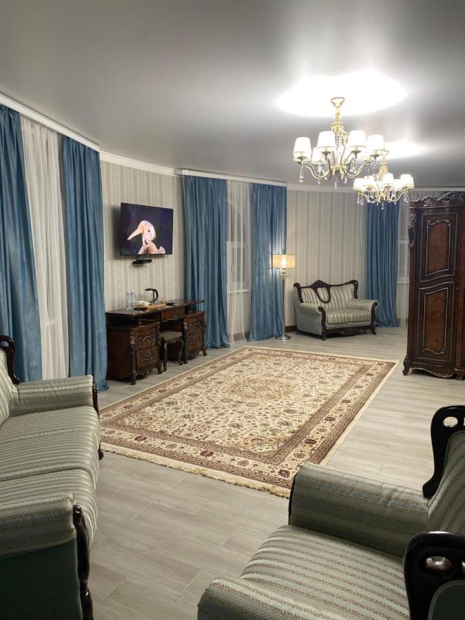 Hotel Astam Kosztanaj Kültér fotó