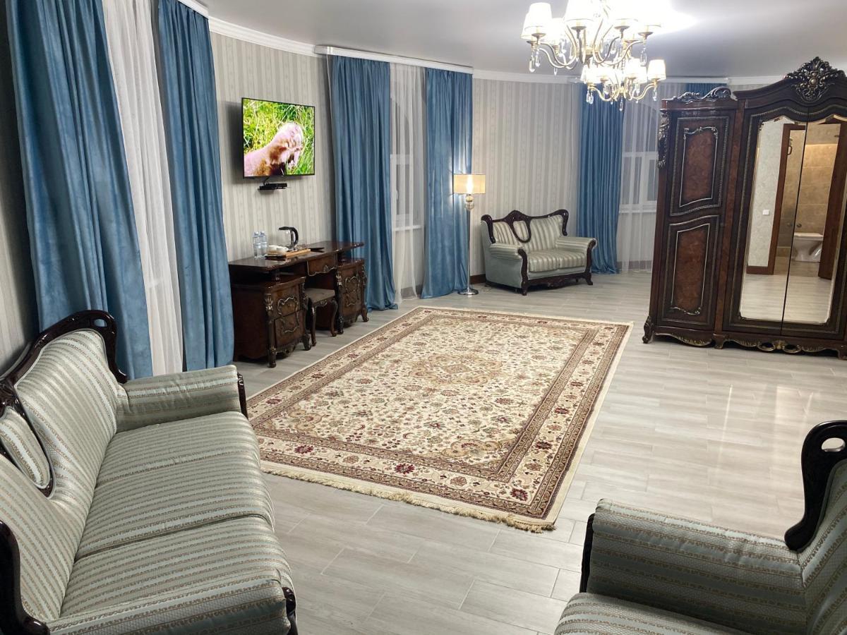 Hotel Astam Kosztanaj Kültér fotó