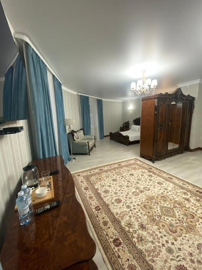 Hotel Astam Kosztanaj Kültér fotó